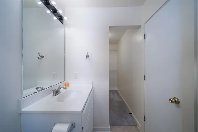 $1,750 | 11914 Rolling Stream Drive, Tomball, TX 77375