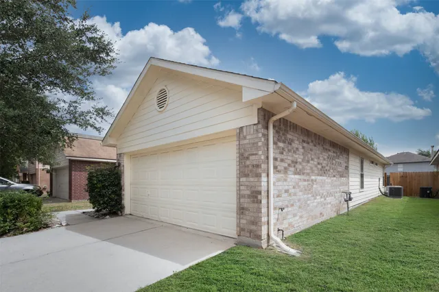 $1,750 | 11914 Rolling Stream Drive, Tomball, TX 77375