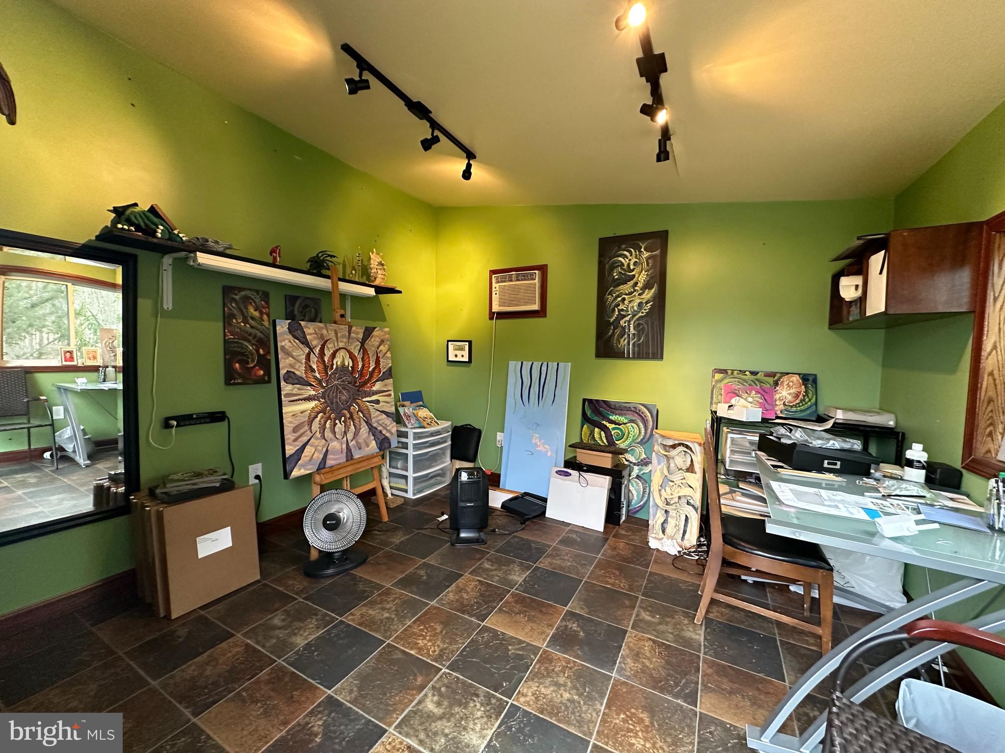 8245 Orchard Road Thomasville, PA 17364 - Photo 26 of 33 Shed/office or craft room