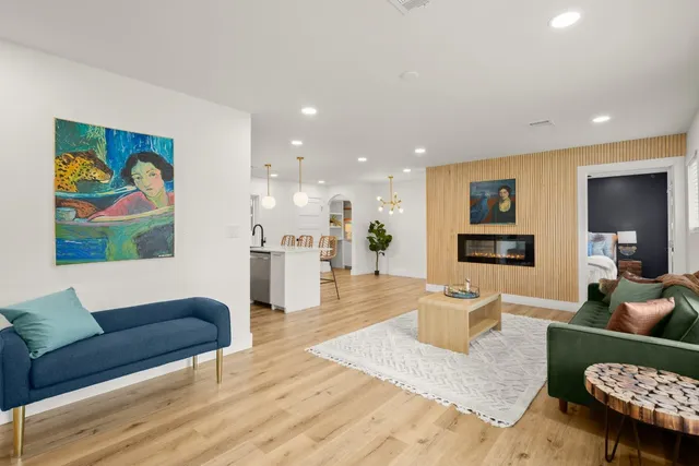 $365,000 | 207 White Oak Drive, Austin, TX 78753