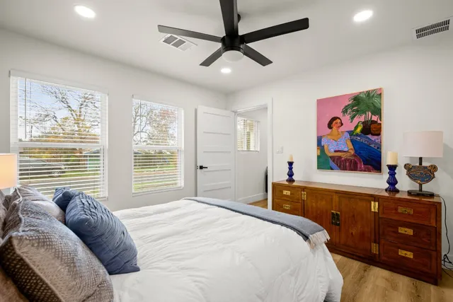 $365,000 | 207 White Oak Drive, Austin, TX 78753