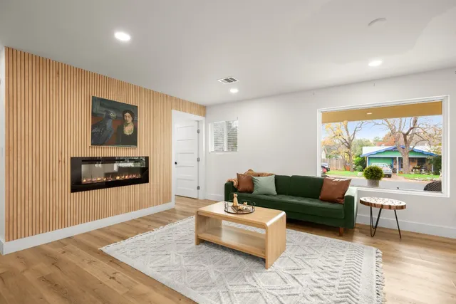 $365,000 | 207 White Oak Drive, Austin, TX 78753