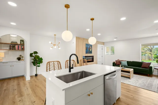 $365,000 | 207 White Oak Drive, Austin, TX 78753