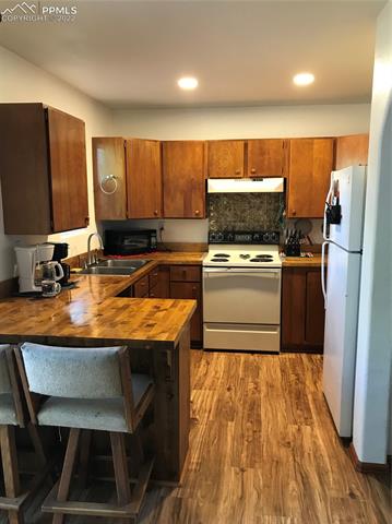 30 Sunflower Road Colorado Springs, CO 80907 - Photo 2 of 18