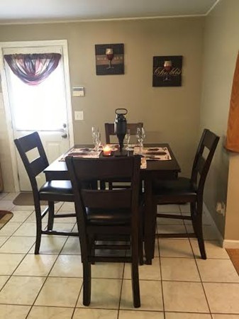 131 Undine Circle Springfield, MA 01109 - Photo 2 of 14 Gallery Image 2