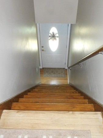 131 Undine Circle Springfield, MA 01109 - Photo 8 of 14 Gallery Image 8