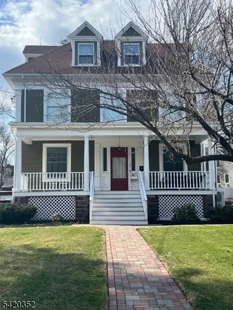 $5,300 | 100 Elm Street, Unit 1, Montclair, NJ 07042