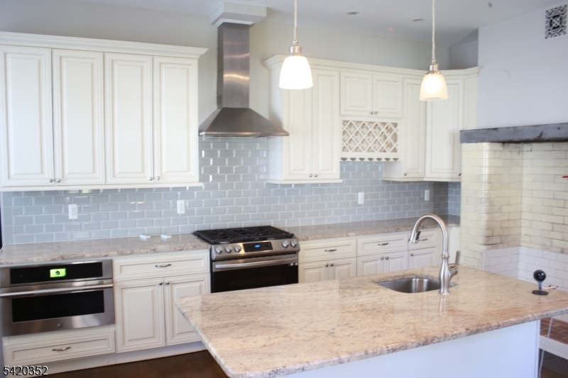 100 Elm Street, Unit 1 Montclair, NJ 07042 - Photo 2 of 46