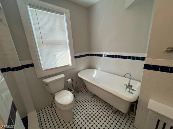 $5,300 | 100 Elm Street, Unit 1, Montclair, NJ 07042