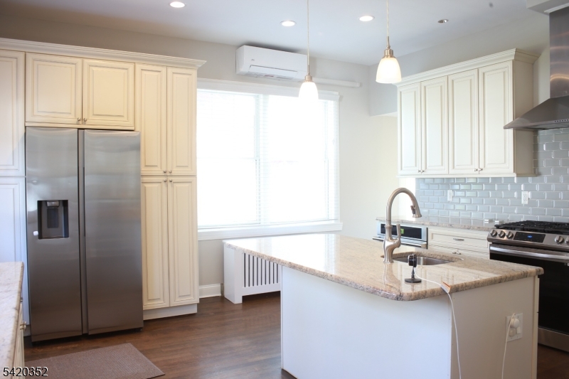 100 Elm Street, Unit 1 Montclair, NJ 07042 - Photo 3 of 46