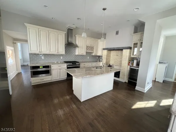$5,300 | 100 Elm Street, Unit 1, Montclair, NJ 07042