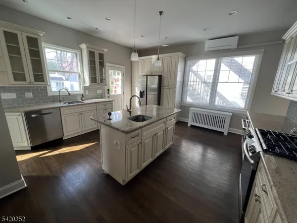 $5,300 | 100 Elm Street, Unit 1, Montclair, NJ 07042