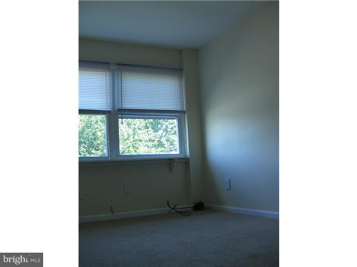 3127 Holly Road Philadelphia, PA 19154 - Photo 19 of 24