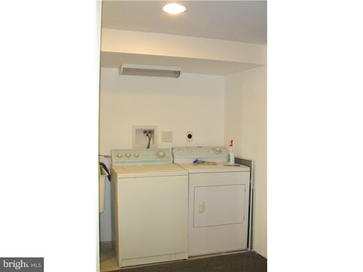 3127 Holly Road Philadelphia, PA 19154 - Photo 20 of 24