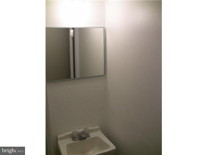 3127 Holly Road Philadelphia, PA 19154 - Photo 21 of 24 Bathroom