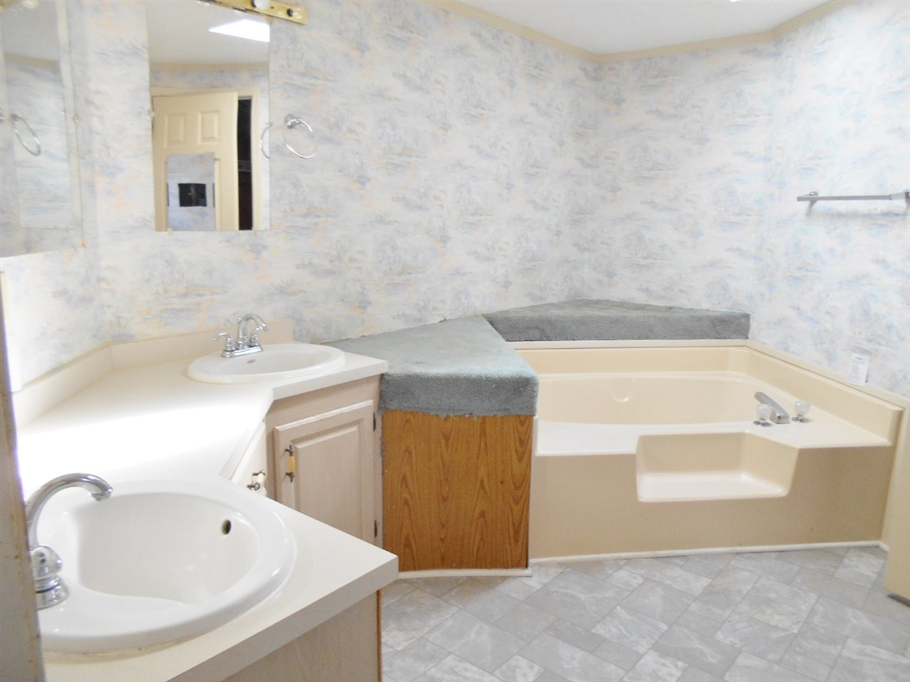 7908 Russell Road Durham, NC 27712 - Photo 7 of 10 Master Bath/Spa