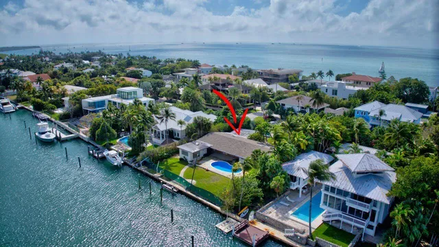 $23,500,000 | 631 North Mashta Drive, Key Biscayne, FL 33149