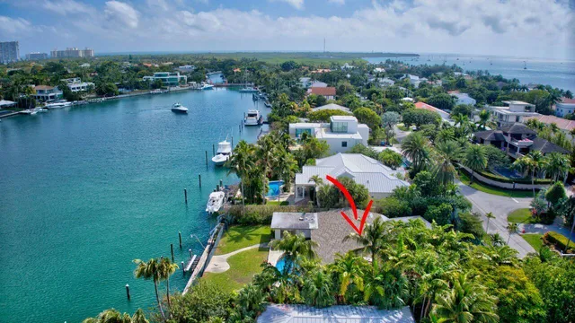 $23,500,000 | 631 North Mashta Drive, Key Biscayne, FL 33149