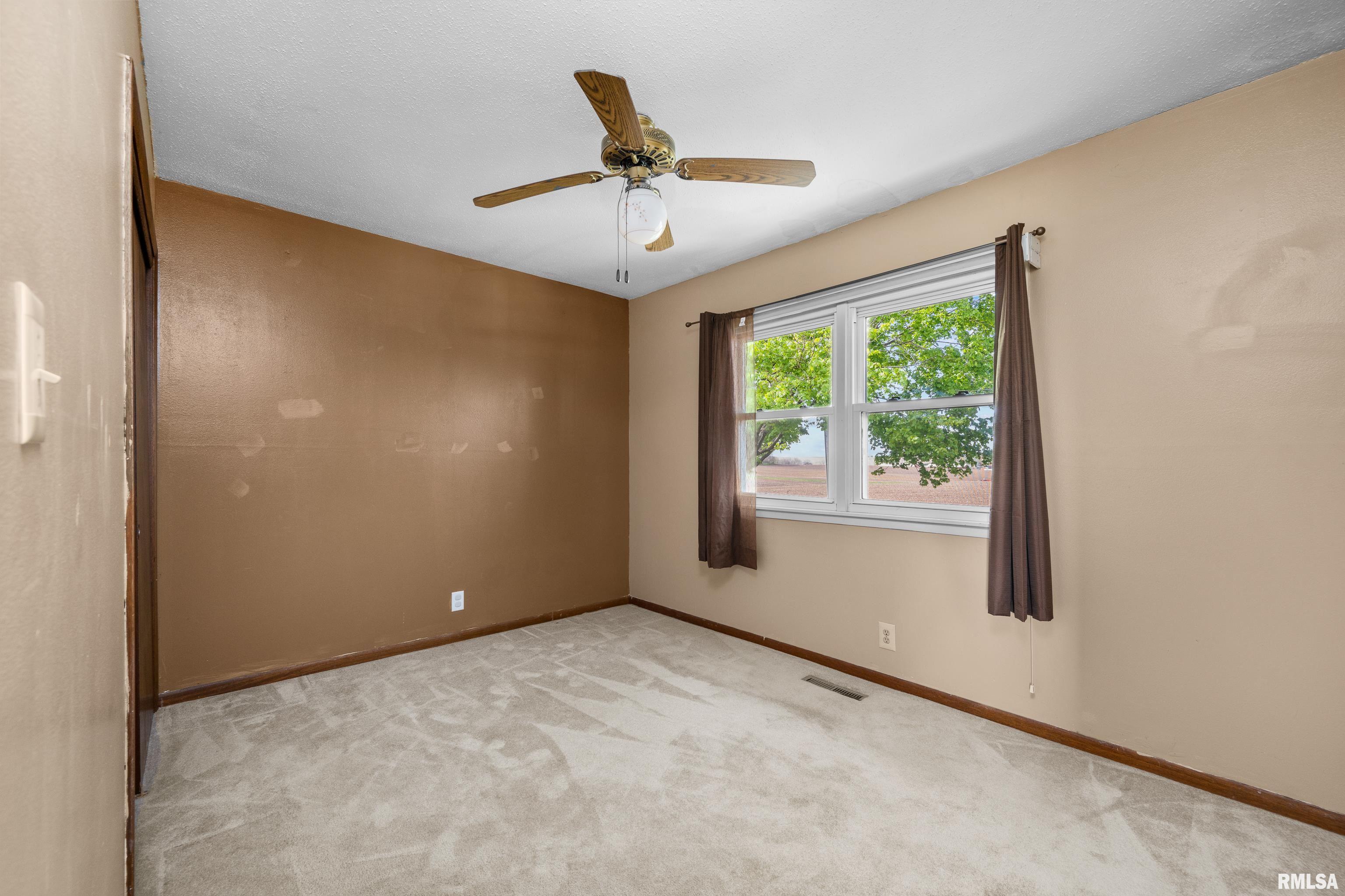 9080 New Liberty Road Walcott, IA 52773 - Photo 22 of 31 Gallery Image 22