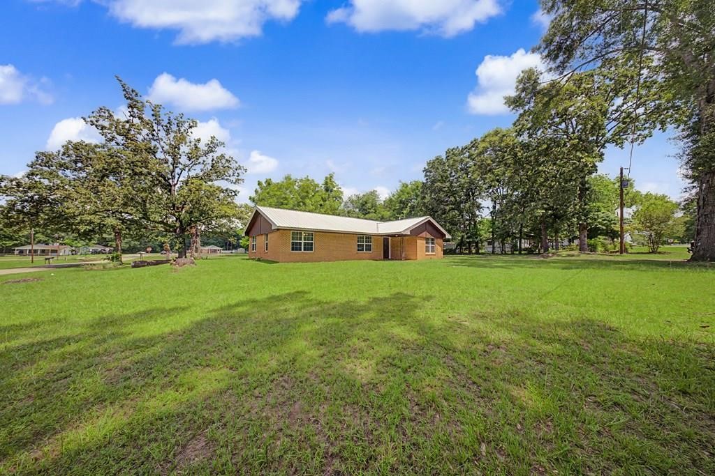 508 Miller Street Broaddus, TX 75929 - Photo 1 of 17