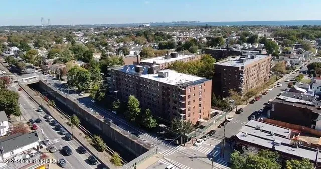 $340,000 | 100 Colfax Avenue, Unit 7B | Grant City