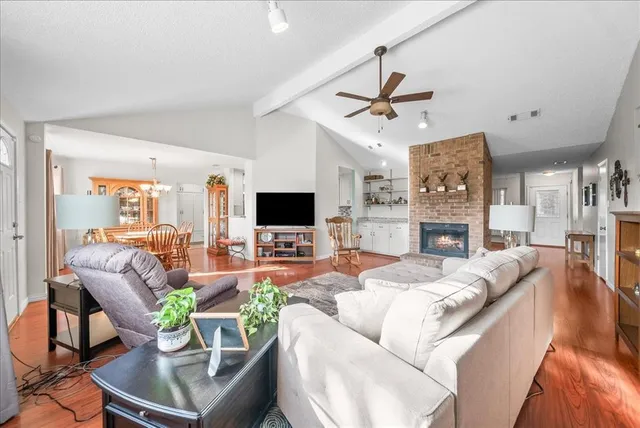 $425,000 | 3432 Vine Ridge, Bedford, TX 76021