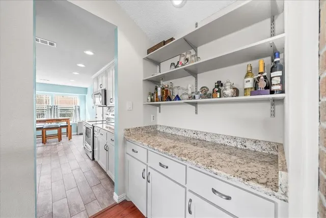 $425,000 | 3432 Vine Ridge, Bedford, TX 76021