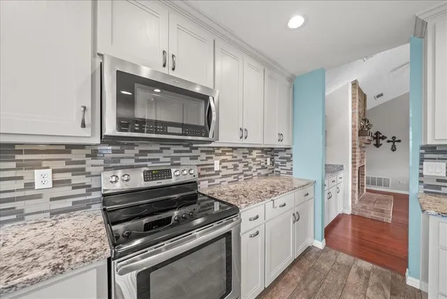 $425,000 | 3432 Vine Ridge, Bedford, TX 76021