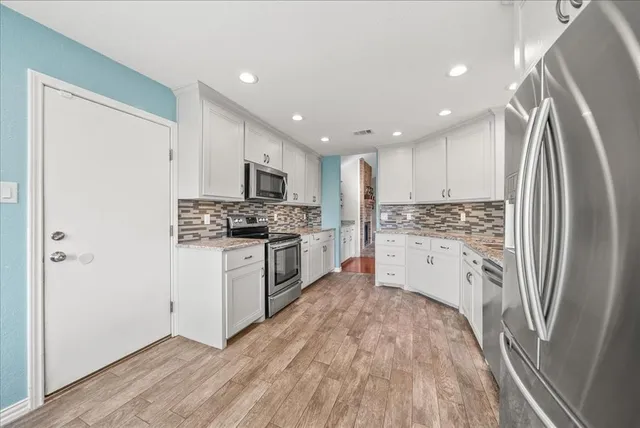 $425,000 | 3432 Vine Ridge, Bedford, TX 76021