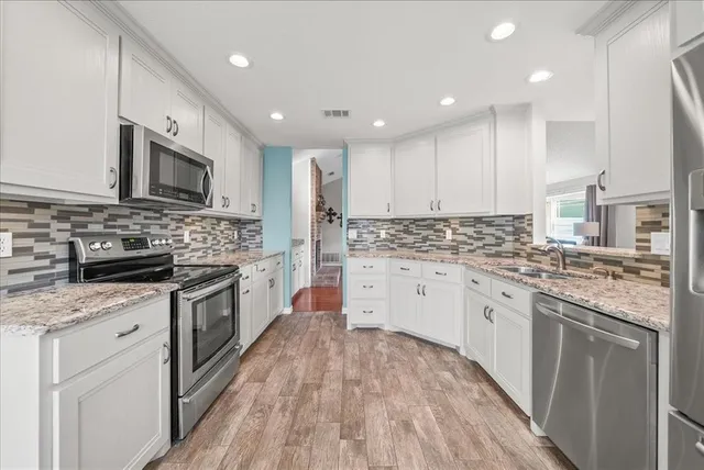 $425,000 | 3432 Vine Ridge, Bedford, TX 76021