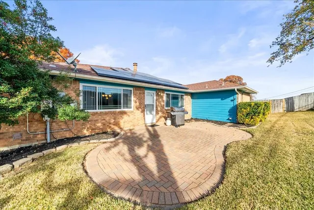 $425,000 | 3432 Vine Ridge, Bedford, TX 76021