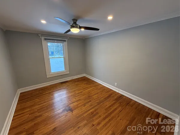 $1,750 | 318 North Academy Street, Mooresville, NC 28115