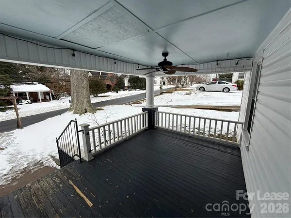 $1,750 | 318 North Academy Street, Mooresville, NC 28115