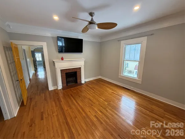 $1,750 | 318 North Academy Street, Mooresville, NC 28115