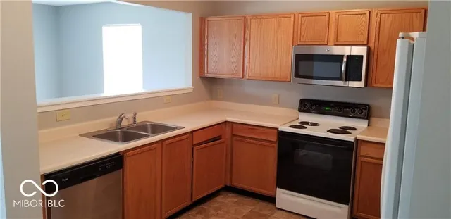 $2,000 | 14425 Black Farm Drive, Noblesville, IN 46060