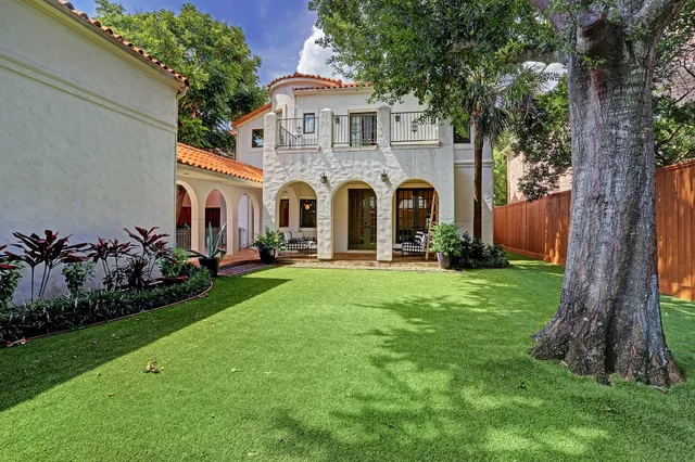 $9,500 | 3779 Robinhood Street, Houston, TX 77005