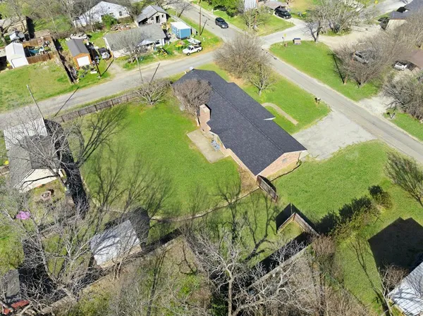 $219,500 | 502 South 8th Street, Valley Mills, TX 76689