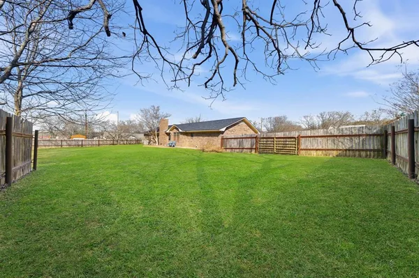 $219,500 | 502 South 8th Street, Valley Mills, TX 76689