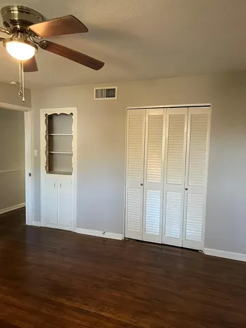 $2,400 | 501 Merrill Drive, Bedford, TX 76022