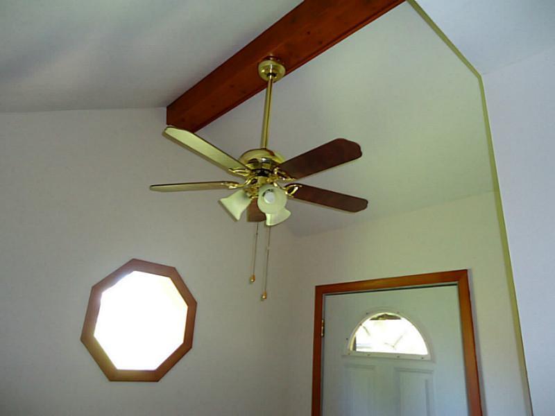 3128 Ridge Avenue Aliquippa, PA 15001 - Photo 4 of 24 Entry/Foyer. 7x6 entry has vaulted beamed ceiling.