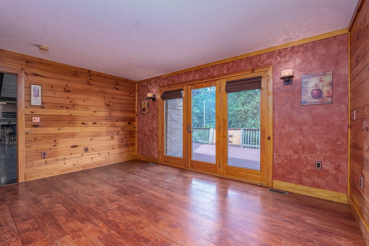 245 Meadow Road Luray, VA 22835 - Photo 16 of 60 Gallery Image 16
