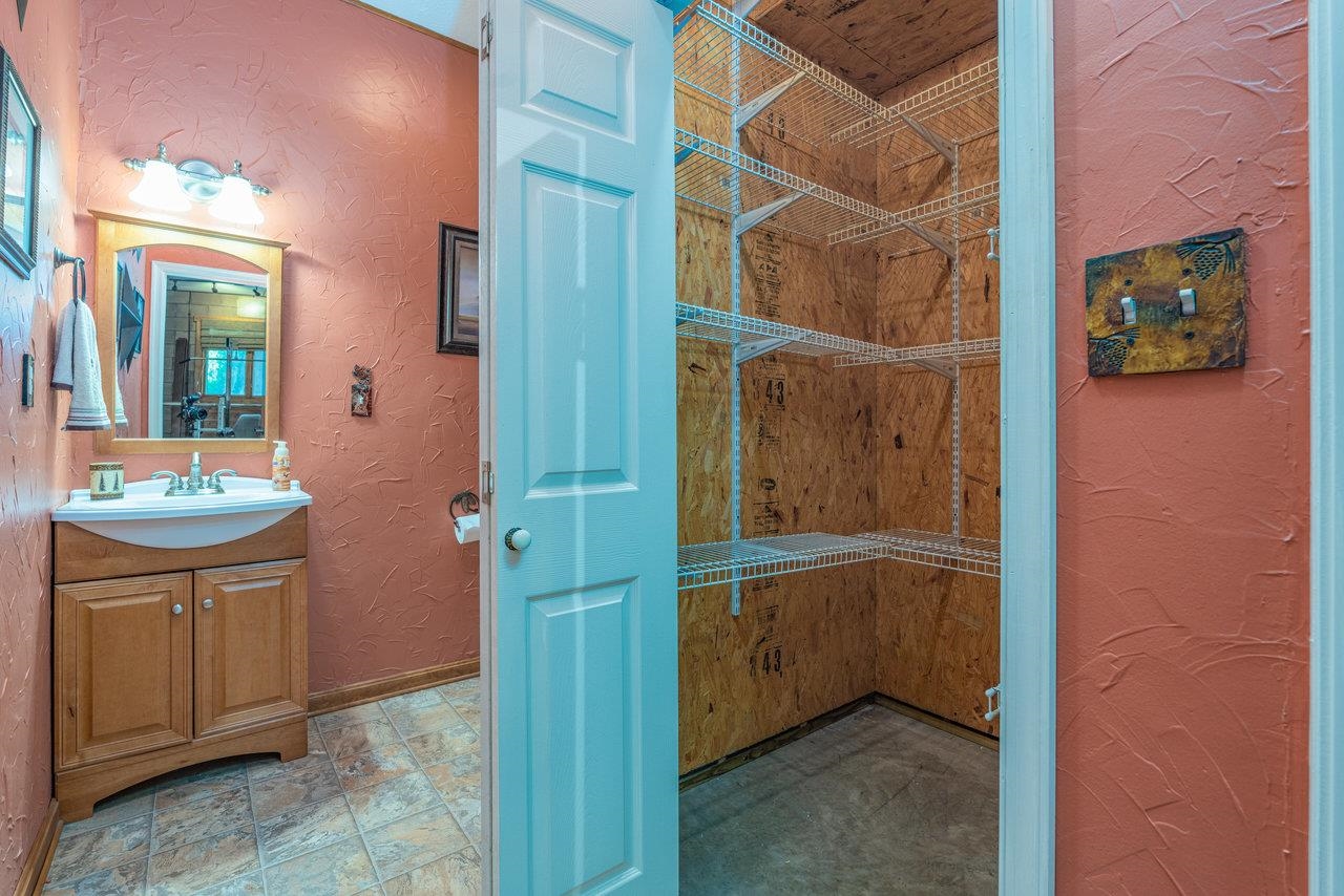 245 Meadow Road Luray, VA 22835 - Photo 25 of 60 Gallery Image 25