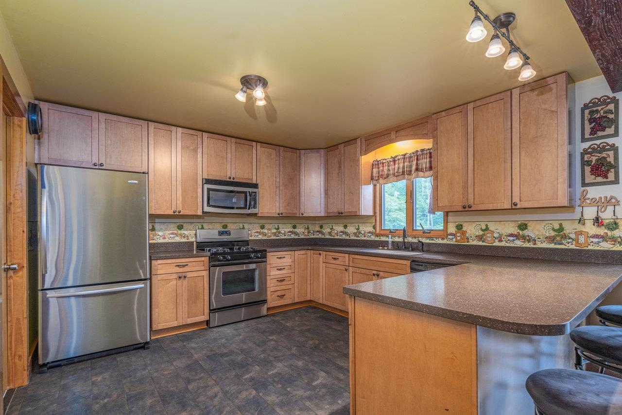245 Meadow Road Luray, VA 22835 - Photo 4 of 60 Gallery Image 4