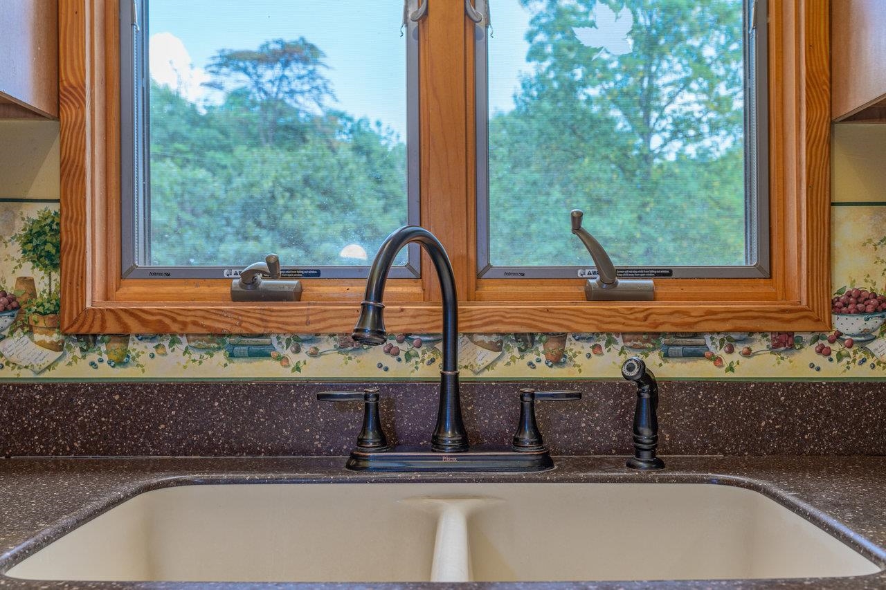 245 Meadow Road Luray, VA 22835 - Photo 6 of 60 Gallery Image 6