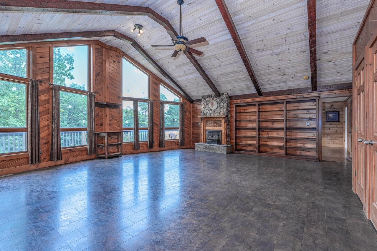 245 Meadow Road Luray, VA 22835 - Photo 9 of 60 Gallery Image 9