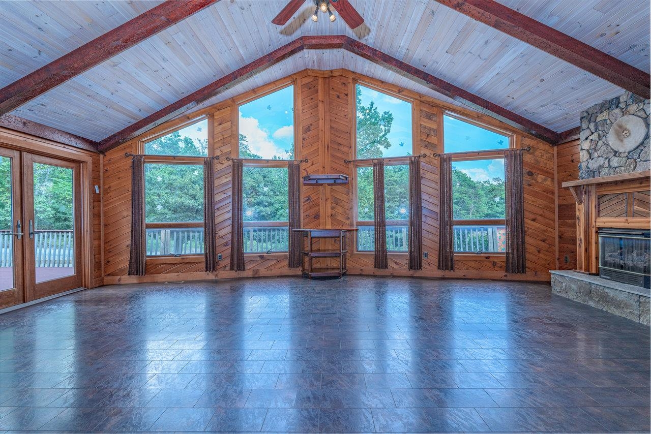245 Meadow Road Luray, VA 22835 - Photo 10 of 60 Gallery Image 10