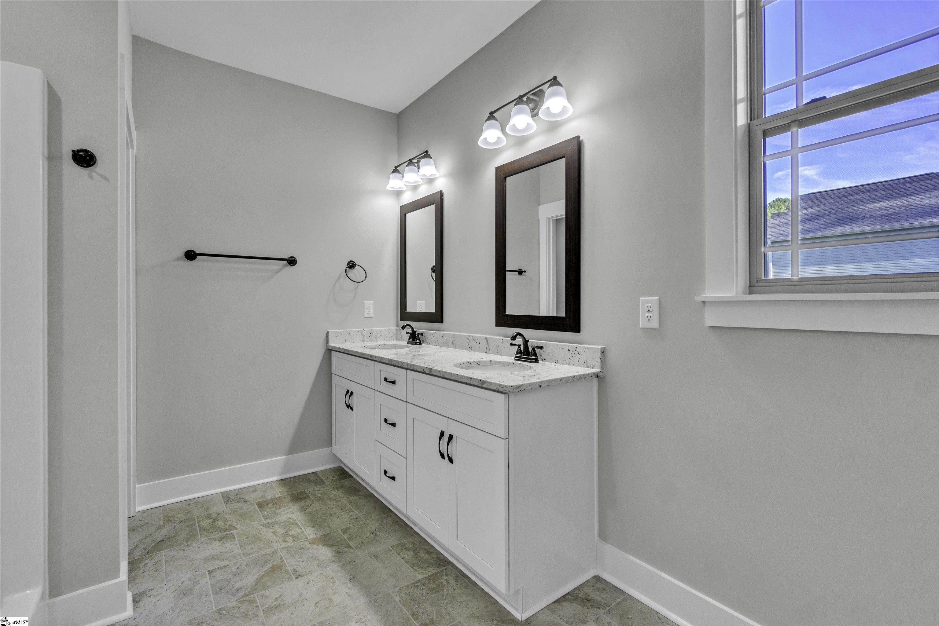 612 Mountain View Road Williamston, SC 29697 - Photo 11 of 25 Gallery Image 11