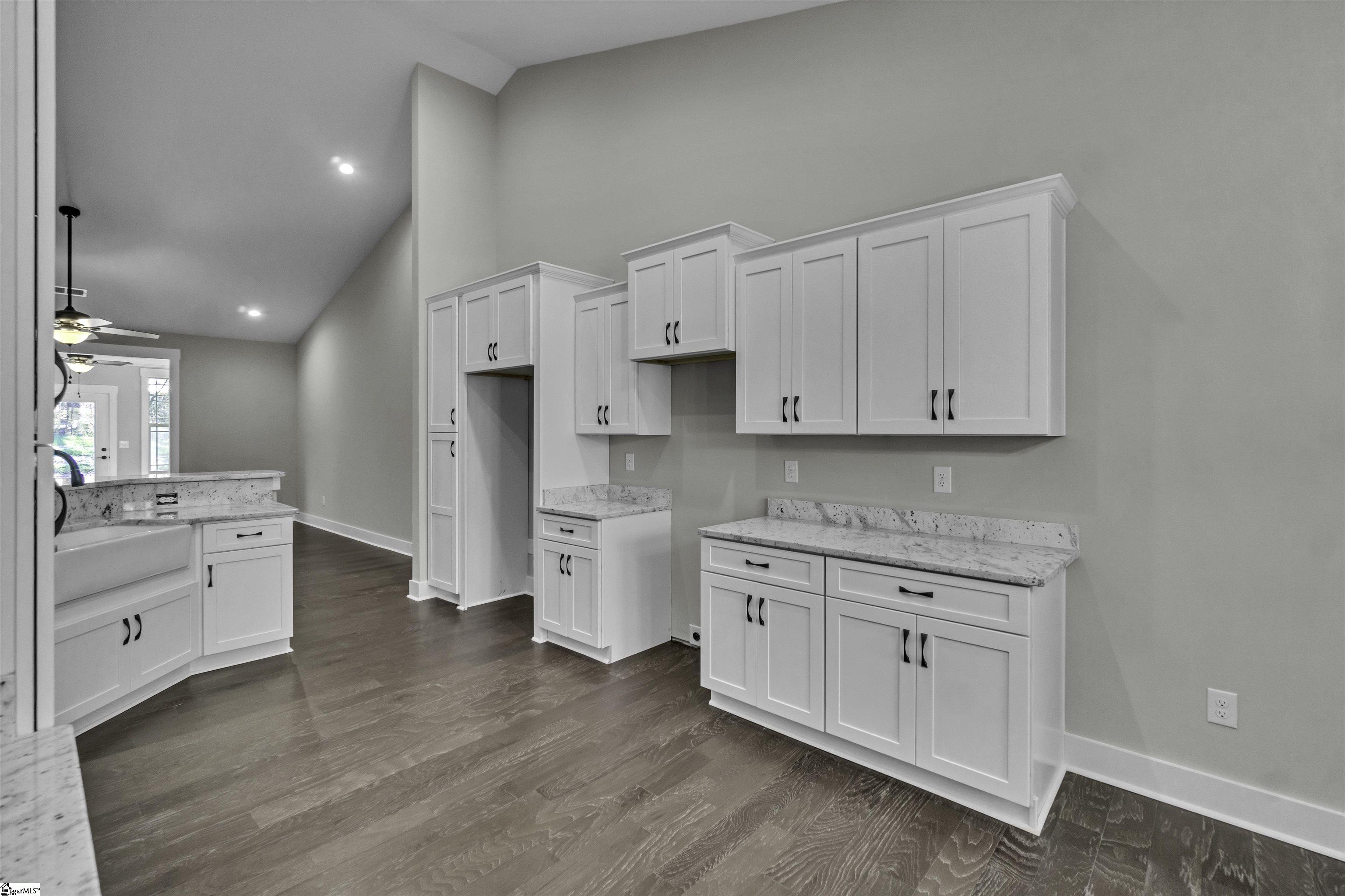 612 Mountain View Road Williamston, SC 29697 - Photo 5 of 25 Gallery Image 5