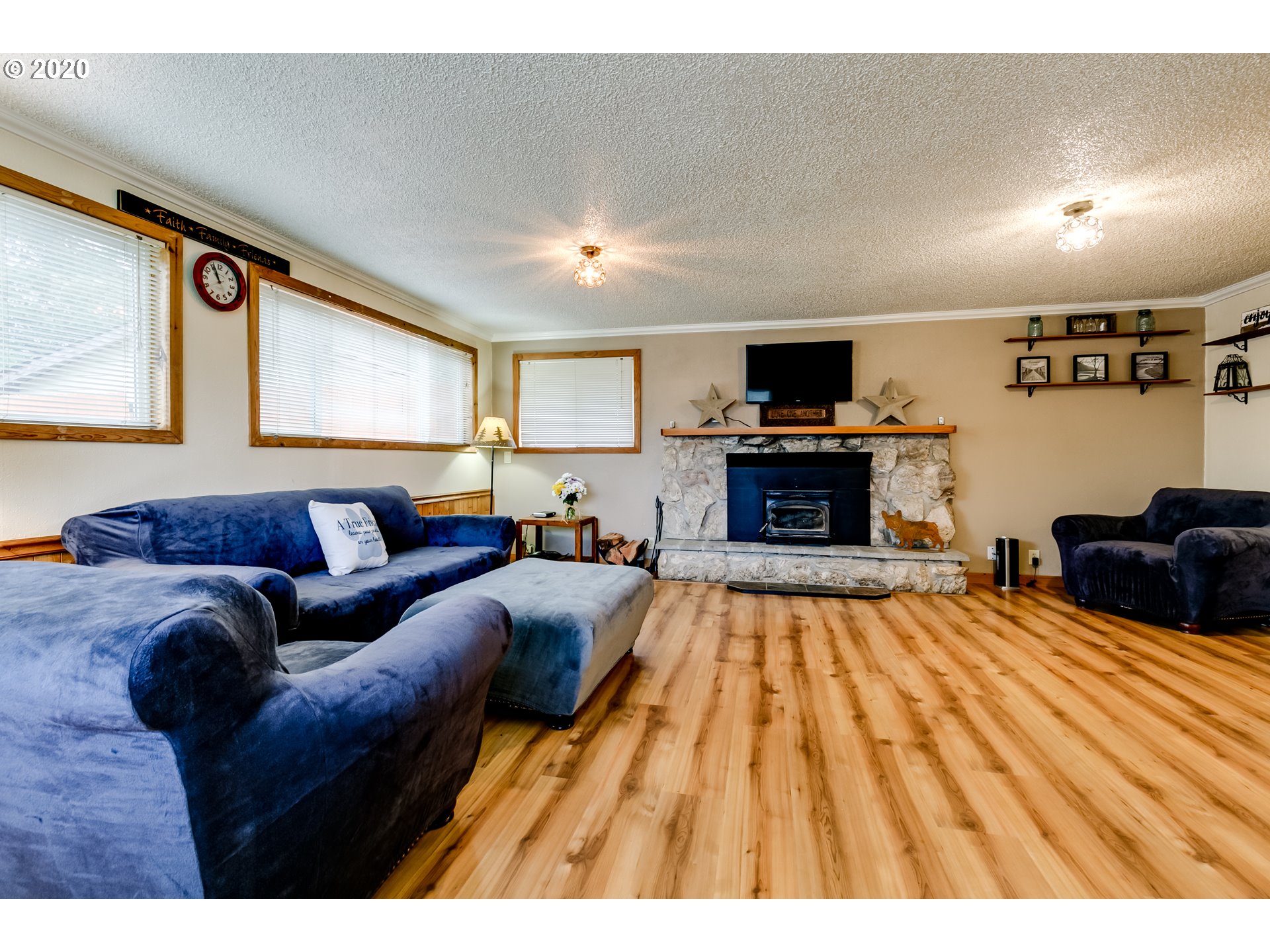 38692 Dexter Road Dexter, OR 97431 - Photo 5 of 32