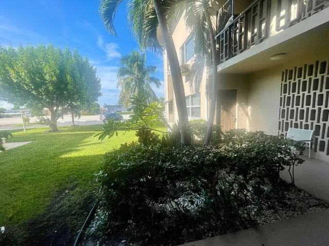 $1,850 | 1480 East Sample Road, Unit 101, Pompano Beach, FL 33064